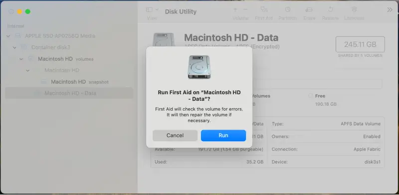 A screenshot to run First Aid within Disk Utility on macOS.